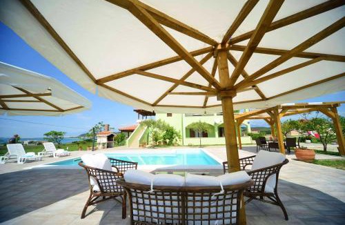 Ljubac Apartment | Comfortable Apartment with Sea View