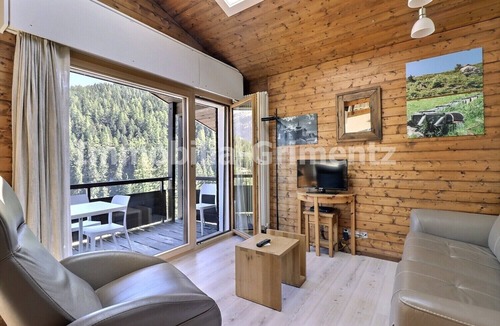 Grimentz Apartment | Comfortable studio on 2 levels for 2 to 4 people, living room with 1 divan bed, kitchen area with di