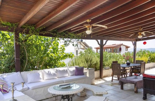 Bogazici House | Comfy Triplex near Beach with Garden in Bodrum