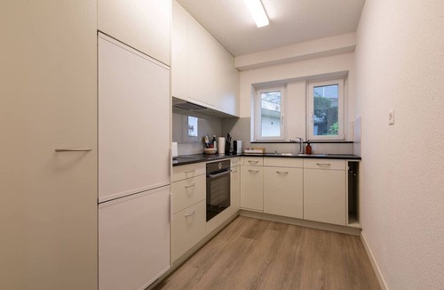 Horgen District Apartment | Cosy 2-BR with balcony & parking · Kilchberg
