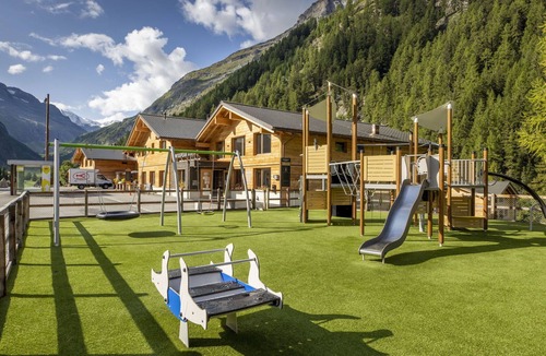Zinal Apartment | Cosy apartment for 6 guests with WIFI, terrace and pets allowed