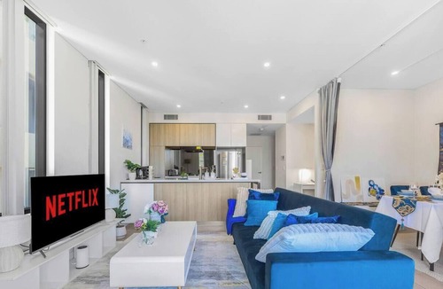 Burwood Apartment | Cozy 2 Bedrooms at Centre of Burwood