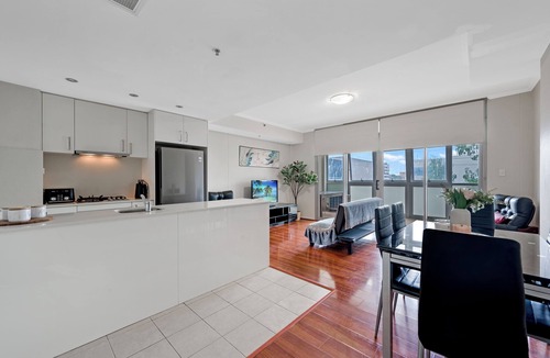 Burwood Apartment | Cozy 2B2B at central of burwood