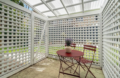 Maroochydore House | Cozy 2BR villa in Maroochydore