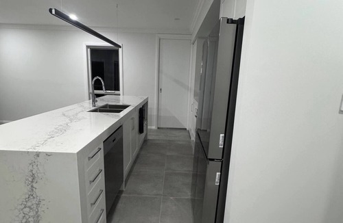 Kellyville House | Cozy 4BedroomHouse Rental in Kellyville, Sydney