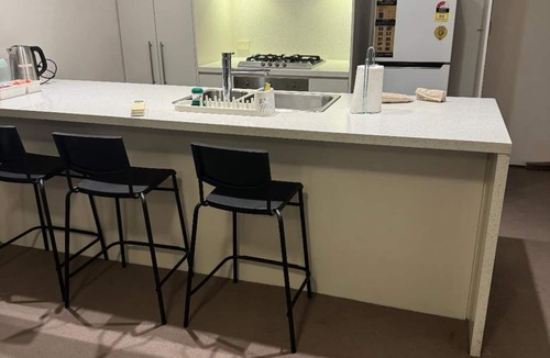 Sydney Olympic Park Apartment | Cozy apartment Sydney Olympic Park free parking 03
