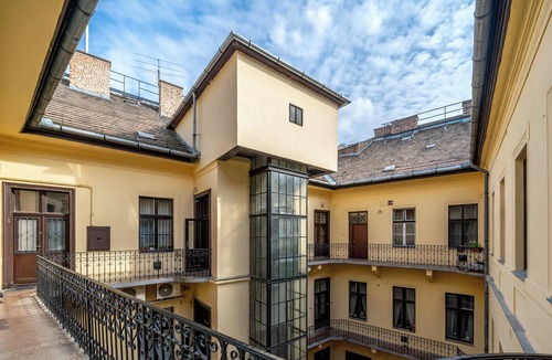 Palace District Apartment | Cozy, new 2-bedroom apartment with AC, WiFi in gorgeous Budapest city center