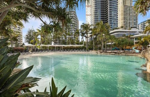 Surfers Paradise Apartment | Crown Tower Stunning 2 Bedroom Apartment