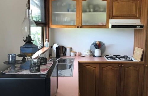 Montville Cottage | Cuddle Cottage Montville