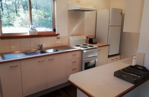 Nulkaba Cottage | Currawong Cottage Hunter Valley central to wineries restaurants & attractions