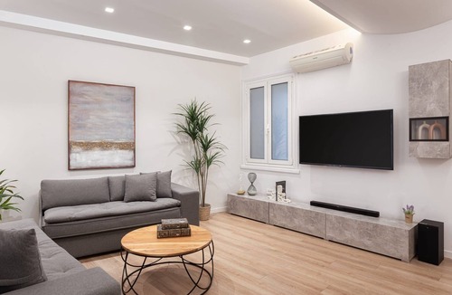 Makrigianni Villa | Delightful Athens Apartment | 2 Bedrooms | Apartment Shoi | Perfect Place