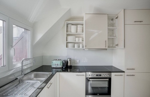 Basel Apartment | Delightful Bachletten 3 Room w/Storage, nr market, by Blueground