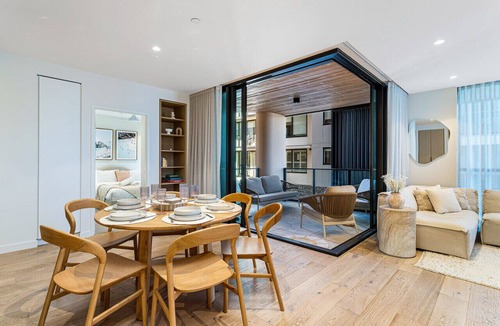 Palm Beach Apartment | Deluxe Palm Beach Getaway