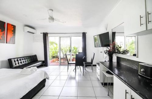 Dolphin Heads Apartment | DHR U120 - The Oceana