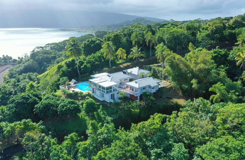 To'ahotu Villa | Domaine To'a Hotu by Tahiti Homes, Villa with pool near the beach