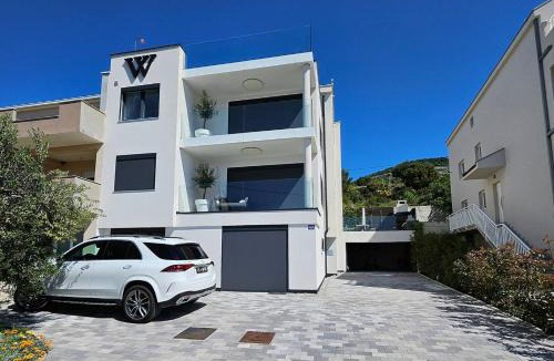 Komarna Apartment | Double pleasure - two apartments with sea views and pool - Studio 5 & 8