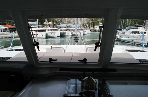 Komolac Boat Rental | Dubrovnik Delight: A Sun-Kissed Sailing Experience