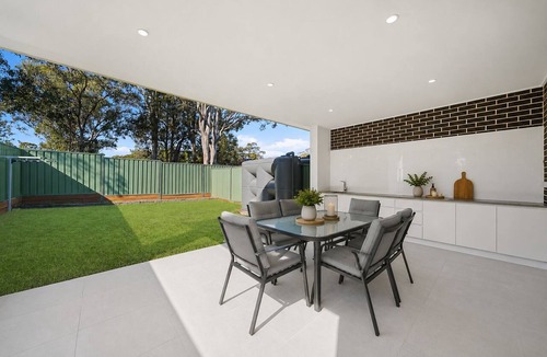 Doonside House | Eastern Creek Raceway Stay | 5BR + Parking