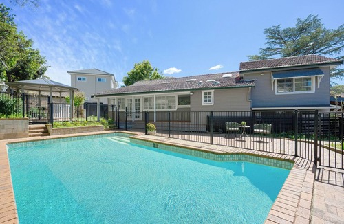 Eastwood House | Eastwood Family Home | Pool & Garden