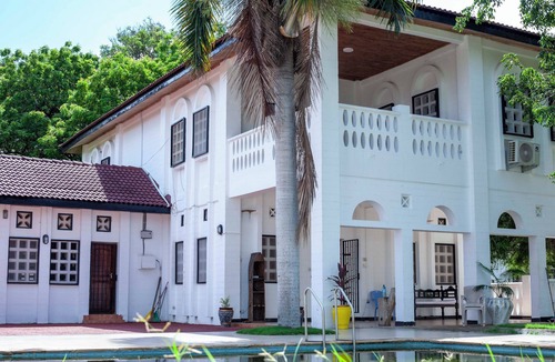 Mbezi Beach House | EAZY BREEZY BACKPACKERS 3 Bedrooms House