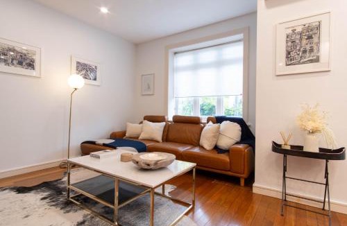 Glebe Apartment | Eggie's Nest - Luxurious City Apartment