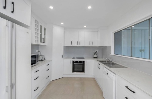 Clifton Beach House | Endeavour Beach House at Clifton Beach, perfect place for a relaxing Holiday