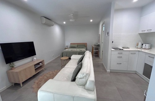 Manly Apartment | Entire studio with kitchenette, bathroom and outdoor area