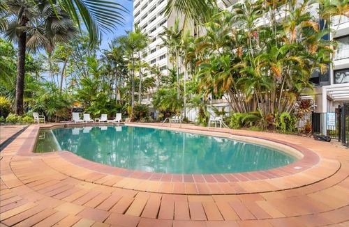 Cairns North Apartment | Esplanade Views in Cairns North