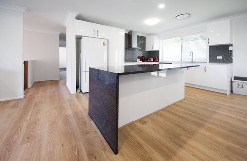 Bundamba House | Executive Home Accomodation