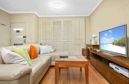 Chatswood Apartment | Family 3BR 2-level Home at Central Chatswood
