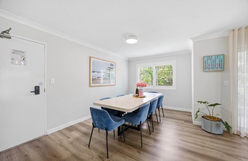 Burleigh Heads Apartment | Family Retreat - Pool, Tennis & Beach