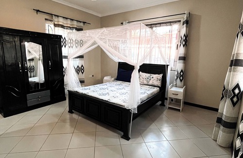 Mbezi Beach Apartment | Favorite place 5min walking to the beach/10mins to KFC and supermarkets.