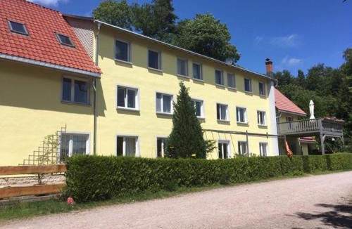 Frankenhain Apartment | Ferienwohnung Wolf