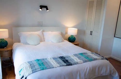 Wamberal House | Forresters Beach+Spoon Bay 500m walk+lovely garden