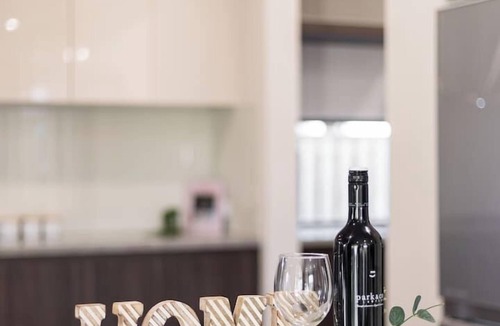 Rochedale House | French Royal Experience 5B3B Grand House 3Parking