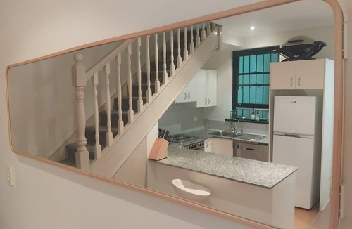 Kings Cross House | Fully Furnished 2 bedroom Townhouse in the heart of Sydney