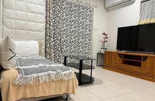 Maraylya House | Gables Box Hil Maraylya 2Br granny flat near parks