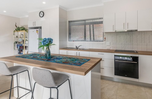Montville Cottage | Gardenia Cottage - Stunning One Bedroom Accessible Cottage, Minutes from Montville Village