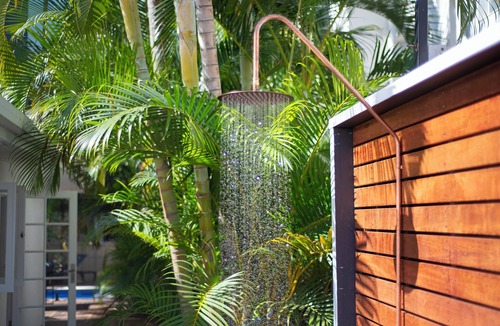 Isle Of Capri House | Genoa Beach House. - where coastal charm meets ultimate comfort. Pet friendly
