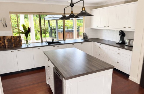 Flaxton House | Glen Eden Manor | Luxury Hinterland Estate for Families, Friends & Retreats