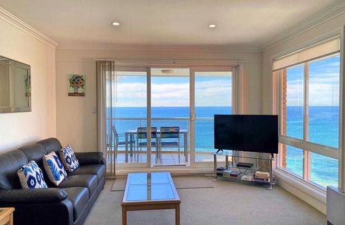 Cronulla Apartment | Gobsmacking Views 6 with Direct Beach Access