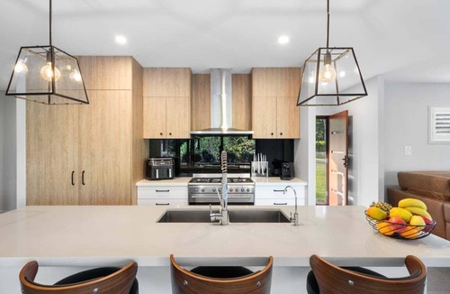 Valdora House | Golden Valley Luxury Hinterland Escape