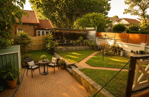 Kingsford House | Grand Executive Residence – Coastal Lifestyle & Premium Entertaining + Parking