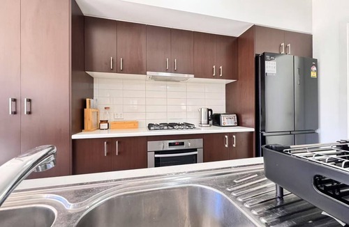 Penrith Villa | Group Holiday Home Sleeps 12 Penrith Flexible Family and Contractor Stay