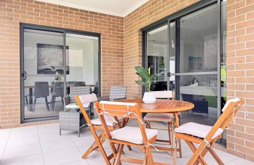 Penrith Villa | Group Holiday Home Sleeps 12 Penrith Flexible Family and Contractor Stay