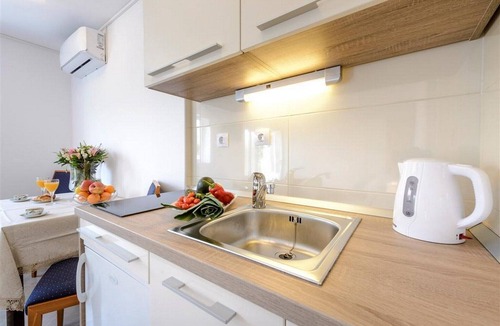 Molunat Apartment | Guest House Rooms Rose - Studio with Terrace