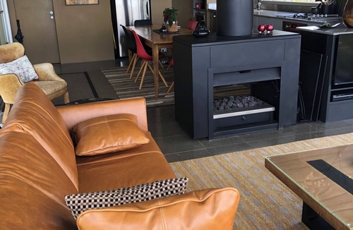Leura House | HayView at Leura: Views! Bespoke Stylish Adult Retreat with Stunning Views