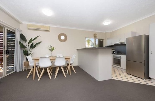 South Townsville Apartment | Heart of South Townsville Stay