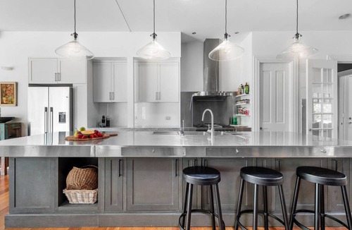 Wattamolla House | Heronwood - Country retreat 15 mins from Berry