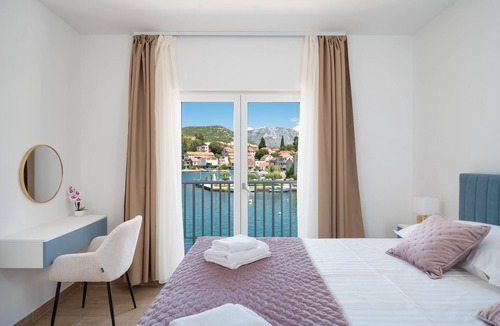 Ploce House | Holiday home with hot tub Rogotin, Neretva Delta - Ušće Neretve (K-24802)
